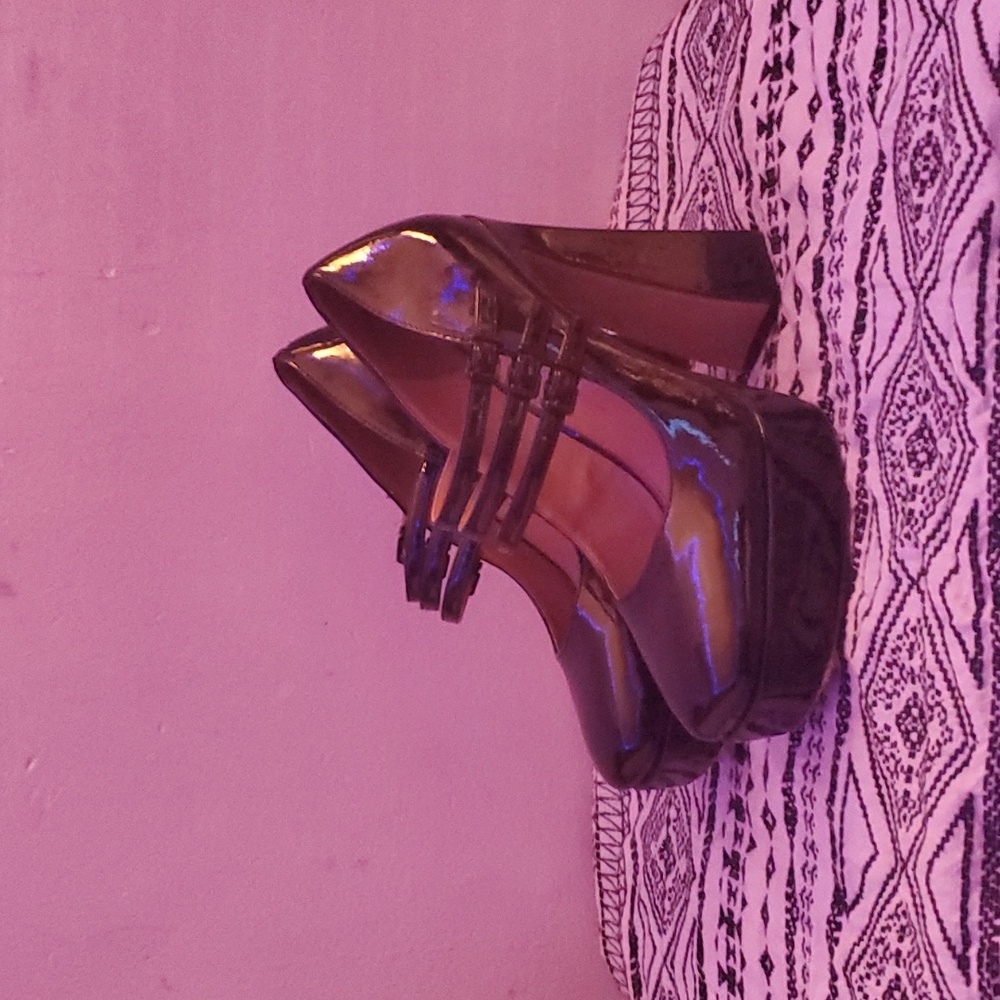 Black Jessica simpson 7 size heels